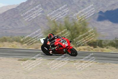 media/Nov-16-2025-Race Pace (Sun) [[8c5fa54630]]/Non Verified Riders (1st 20 Minutes)/3-Turn 3 Inside (11am)/